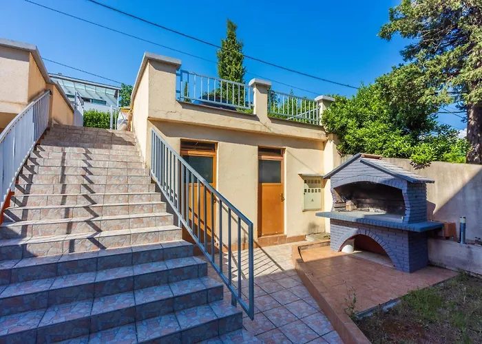 Pasalic Novi Apartment *