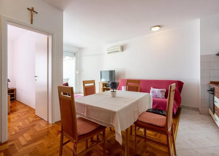 Pasalic Novi Apartment *